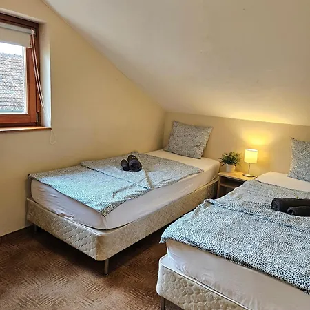 Mediterran Vendeghaz קצ'קמט